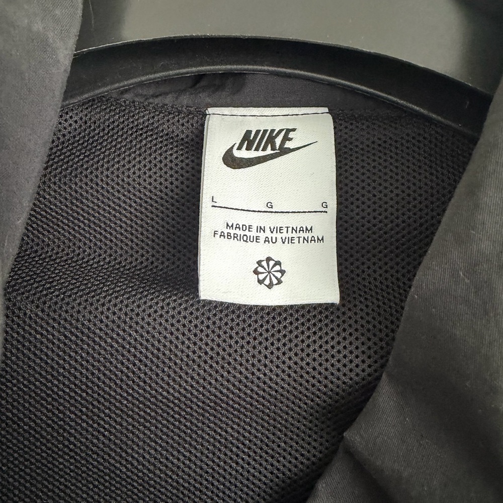 Nike Women's Sportswear Essential Oversized UV Coaches' Jacket in Black Large - Picture 13 of 15